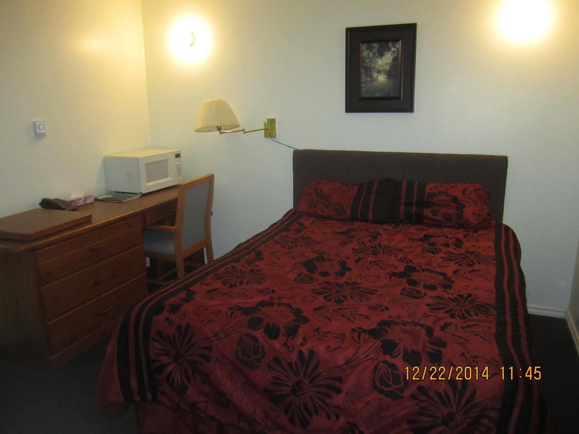 The Capri Motel Γουίνιπεγκ Εξωτερικό φωτογραφία