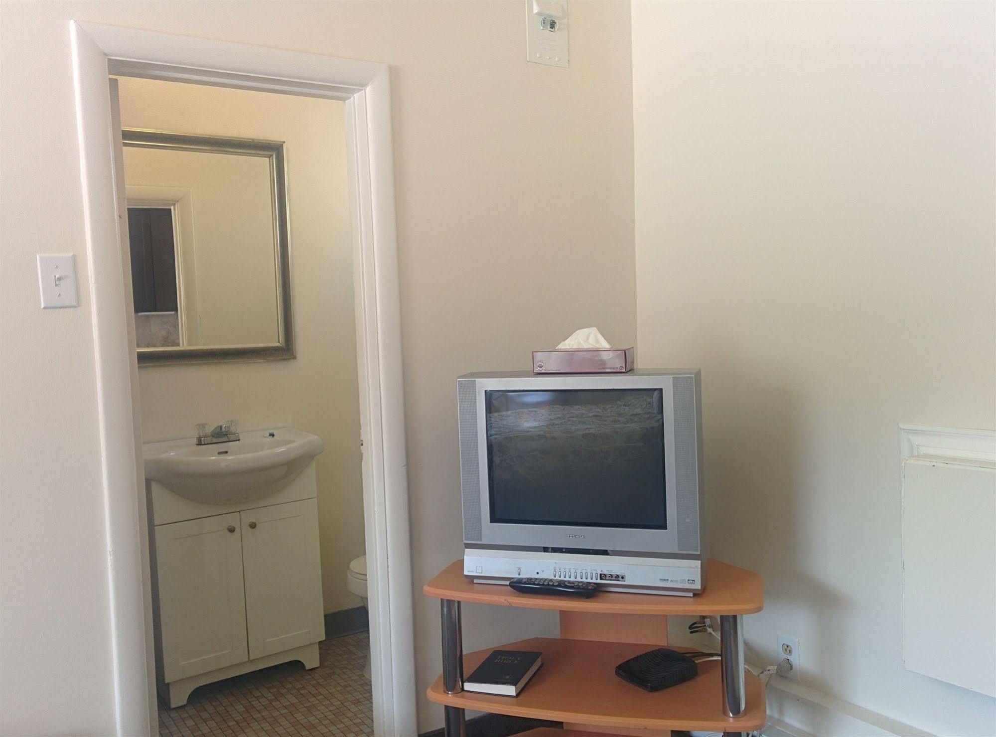 The Capri Motel Γουίνιπεγκ Εξωτερικό φωτογραφία