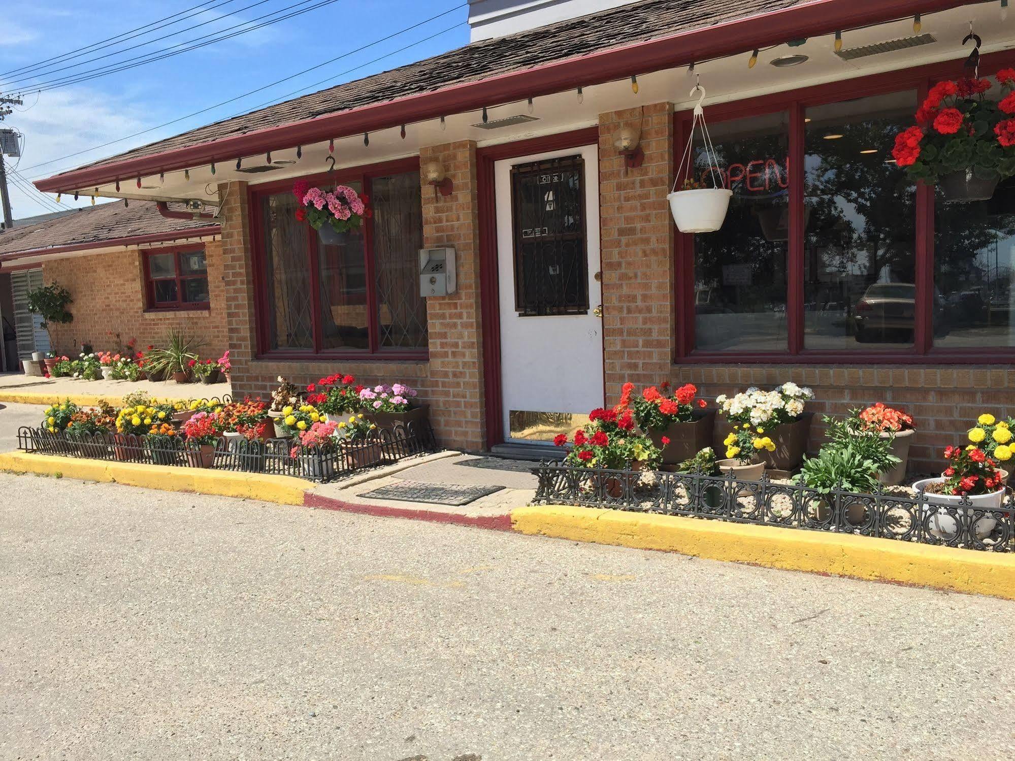 The Capri Motel Γουίνιπεγκ Εξωτερικό φωτογραφία